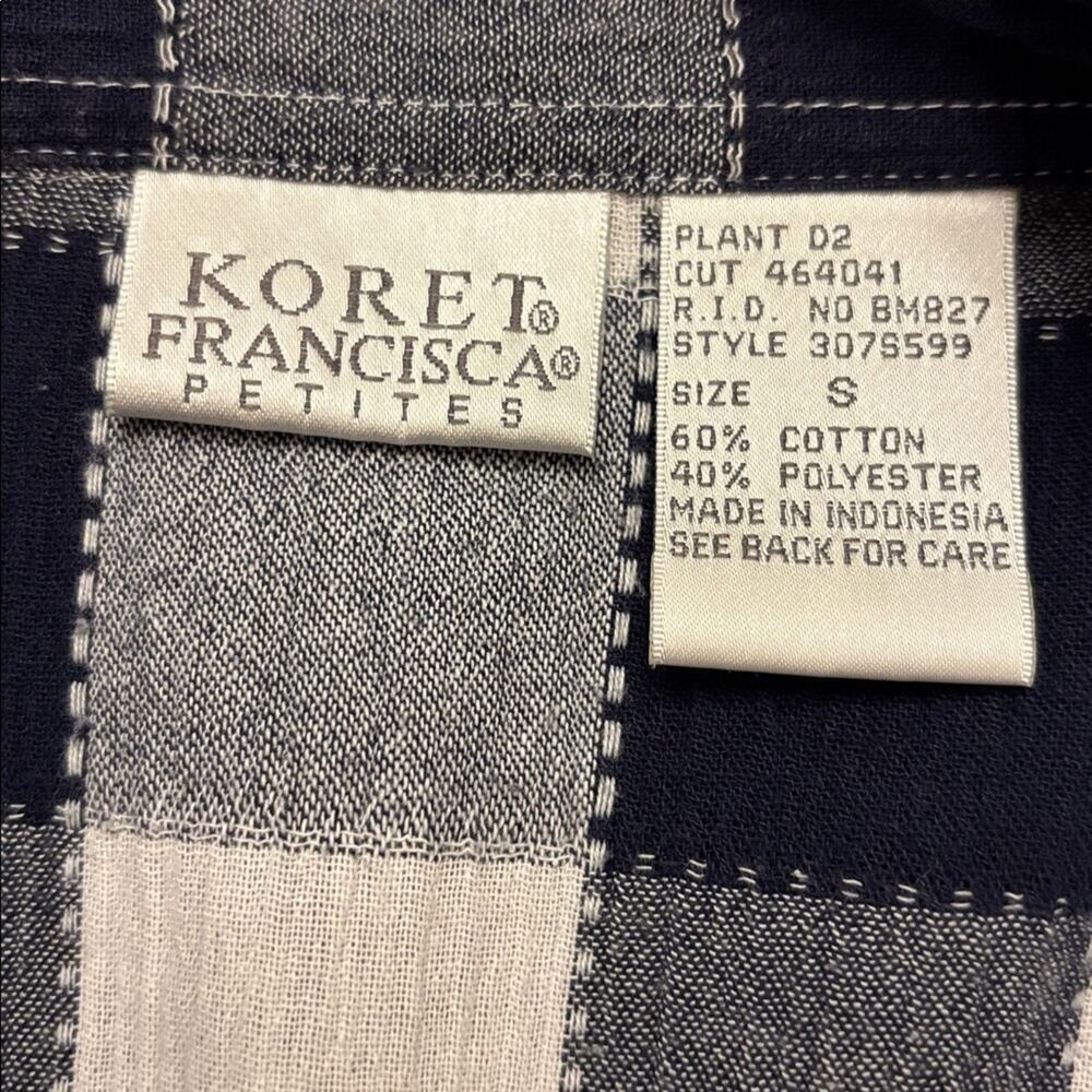 Koret Navy and White Plaid Shirt with embroidered flowers. Petite Small - Picture 8 of 8